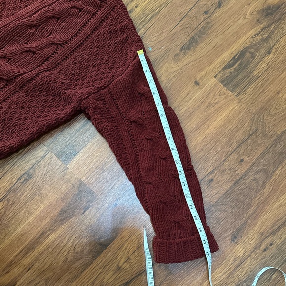 moon & madison Burgundy (or maroon) Cable-Knit Cropped Cardigan. - Picture 11 of 12